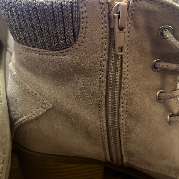 Pink booties - Picture 3 of 6